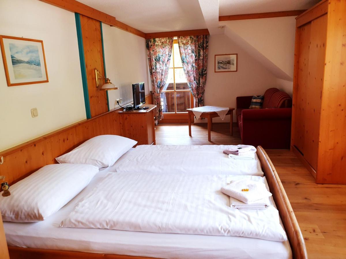 Landhotel Lacknerhof Mariapfarr Exterior photo