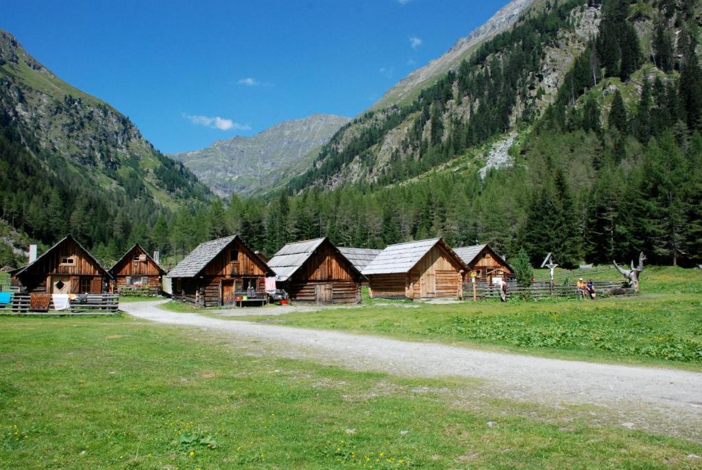 Landhotel Lacknerhof Mariapfarr Exterior photo
